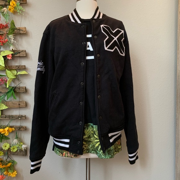 Electric Family 🦁 Bomber Jacket - Picture 1 of 4